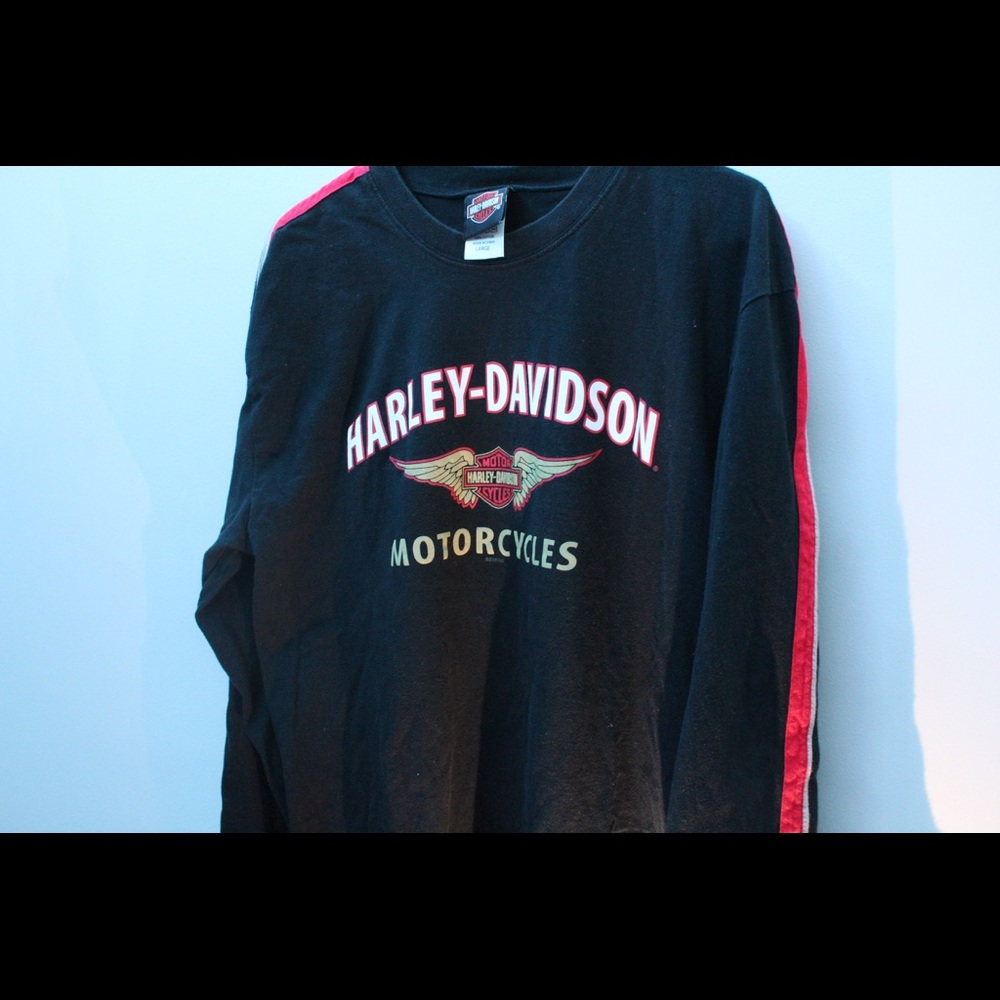 Early 2000s Harley Davison’s long sleeve